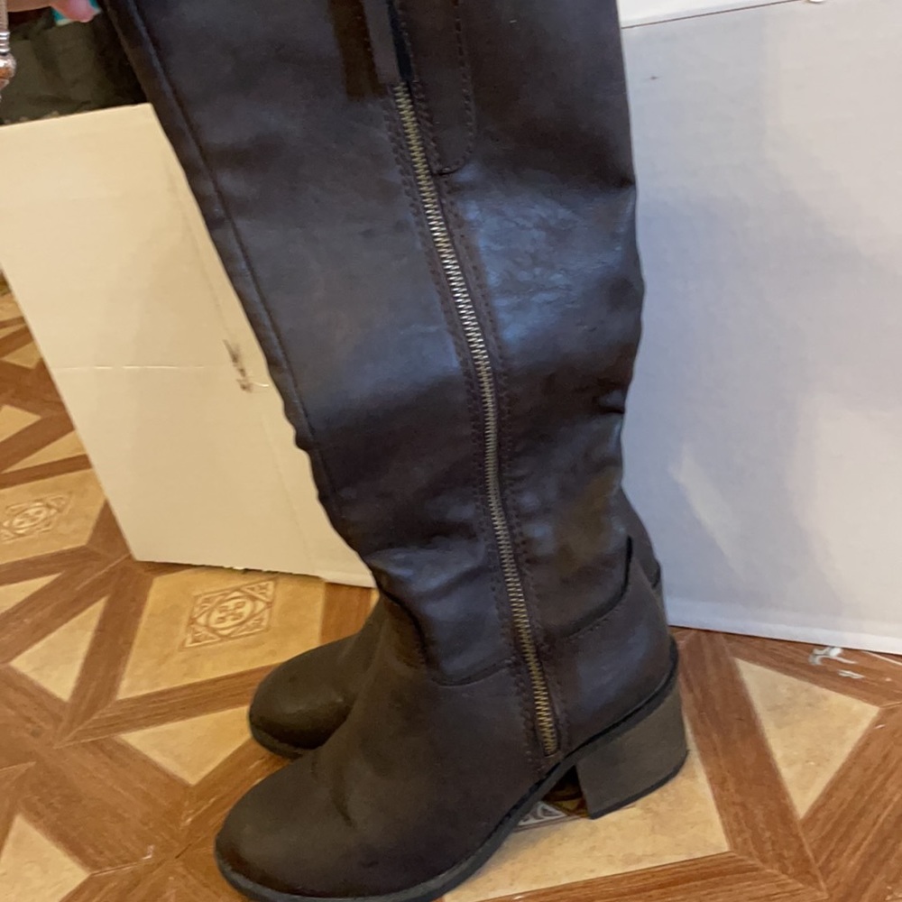 Woman Boots - Picture 3 of 4